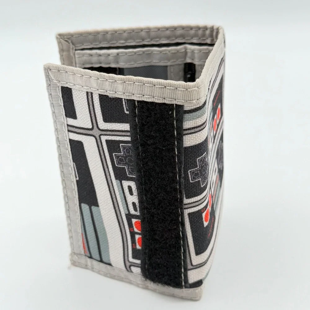 Nintendo NES Controller Canvas Trifold Wallet Retro Gaming Gray Black Red